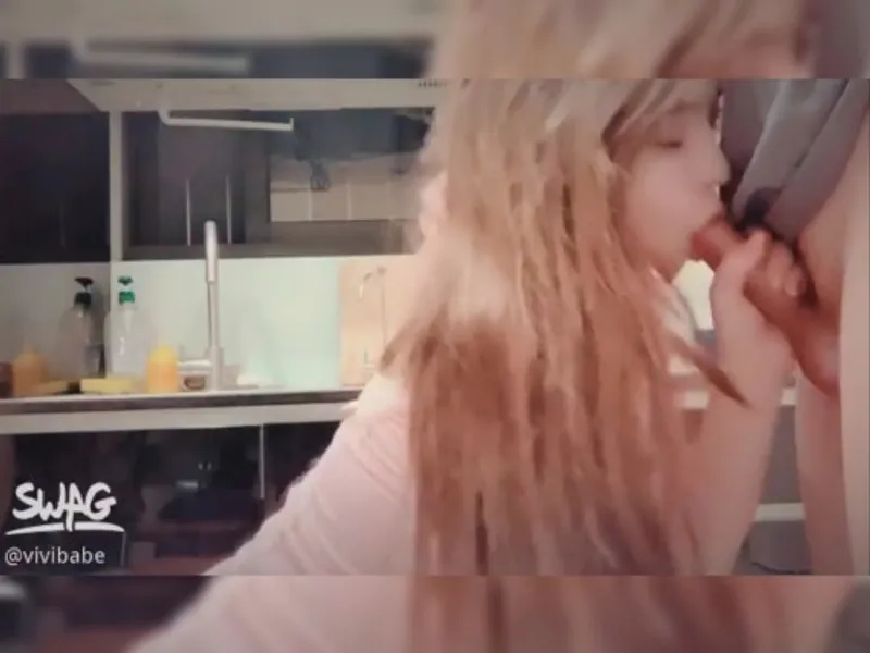 Hoá thân thành y tá xinh trả bài với bạn trai